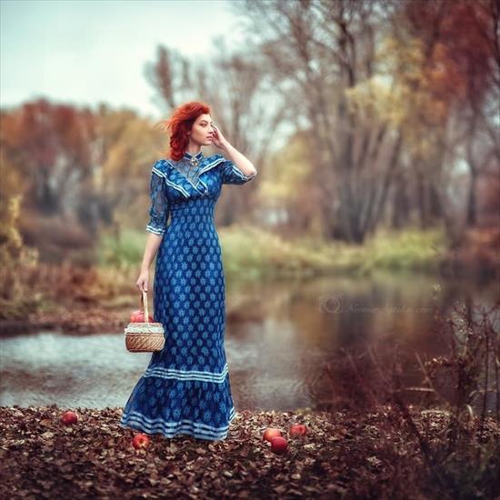 Autumn Woman - large49.jpg